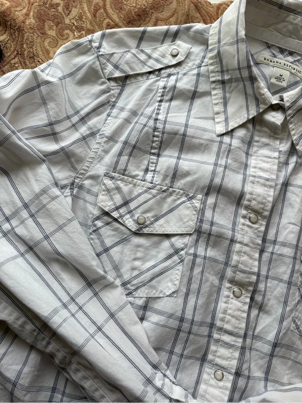 Men's Banana Republic Medium White, Black Pearl Buttoned Dress Shirt